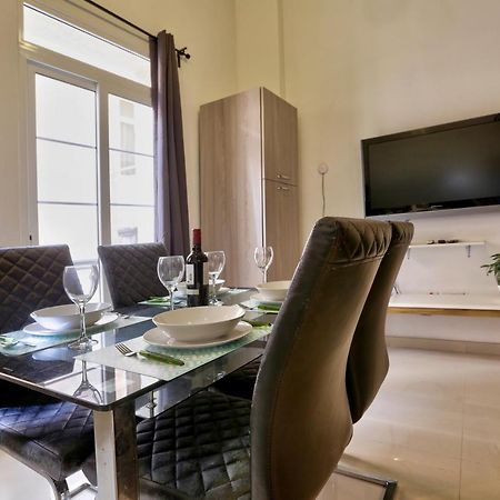 Charming Valletta 1 Bedroom Apartment Off Republic Street Sleeps 4 Luaran gambar