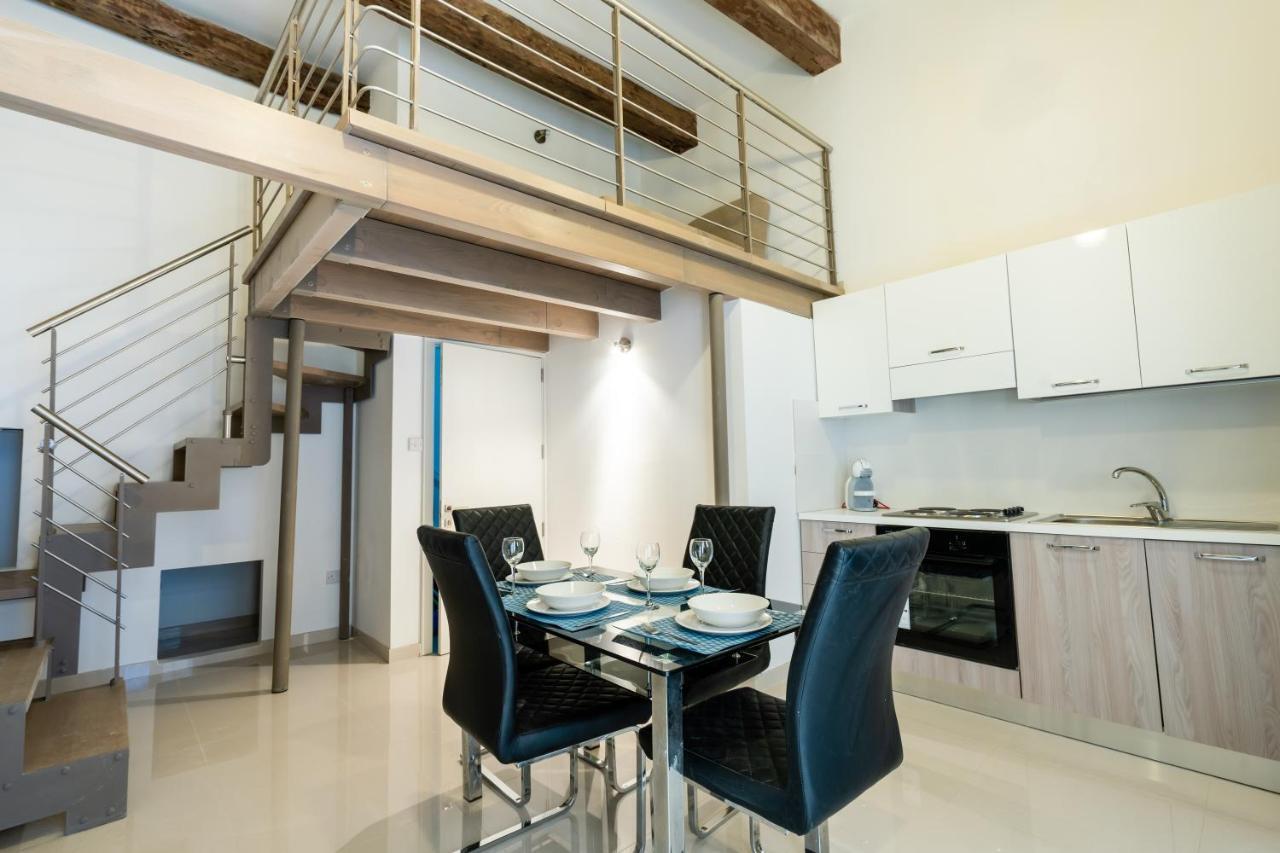 Charming Valletta 1 Bedroom Apartment Off Republic Street Sleeps 4 Luaran gambar