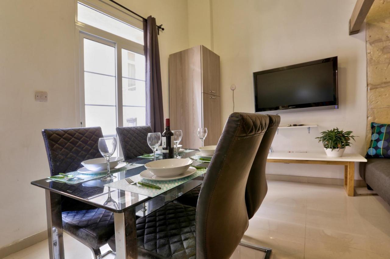 Charming Valletta 1 Bedroom Apartment Off Republic Street Sleeps 4 Luaran gambar