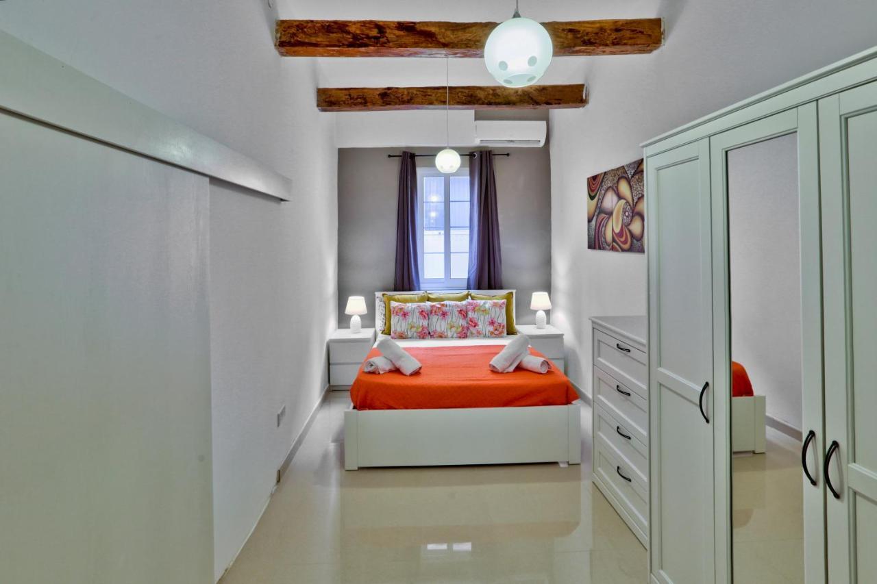 Charming Valletta 1 Bedroom Apartment Off Republic Street Sleeps 4 Luaran gambar